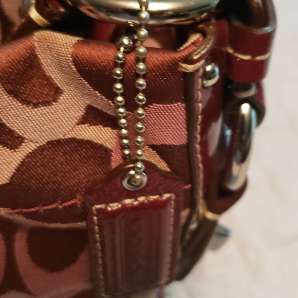 NWT's Large COACH Carly Optic Signature handbag F1 - Picture 3 of 12